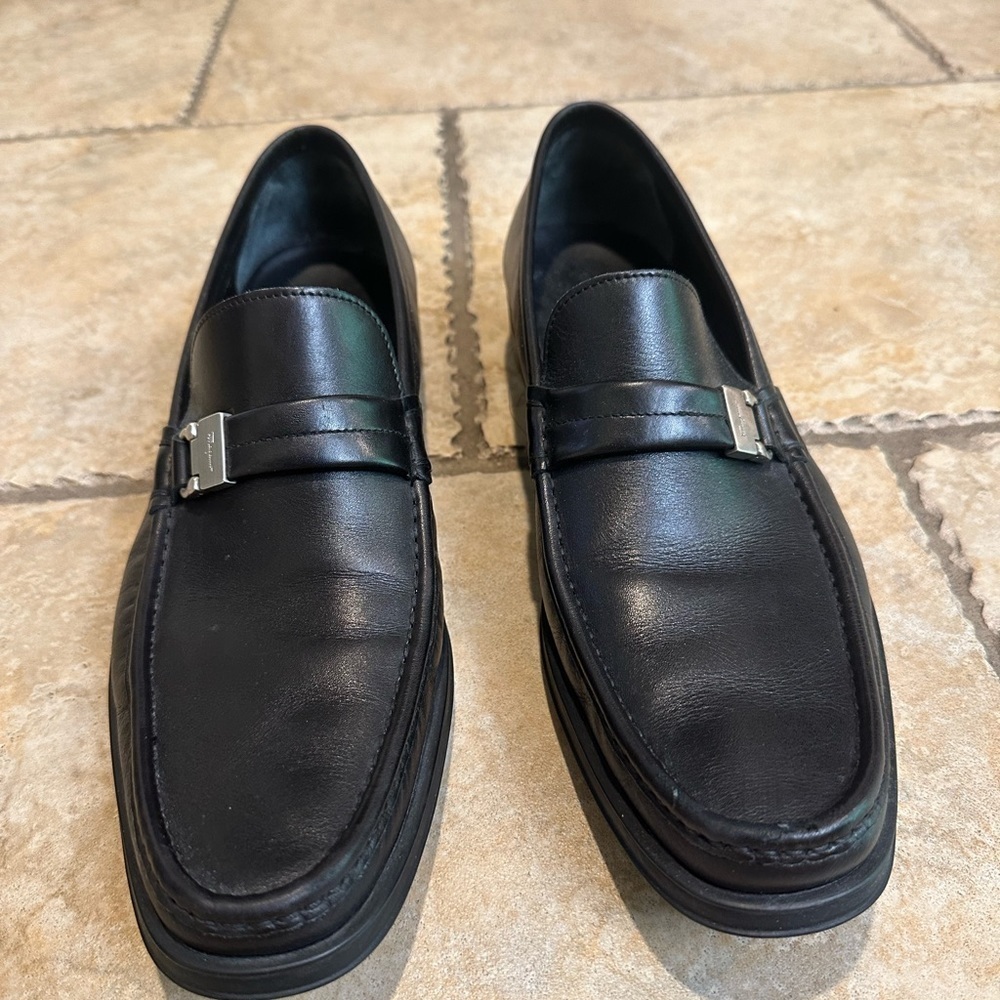 Authentic Salvatore Ferragamo Men’s Leather Loafers UR 12158 D